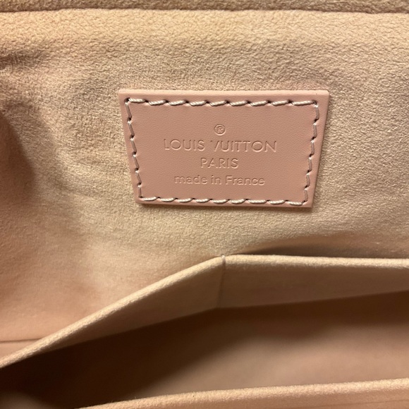 COPY - Authentic Louis Vuitton Damier Ebne Caissa Tote PM - Picture 13 of 15